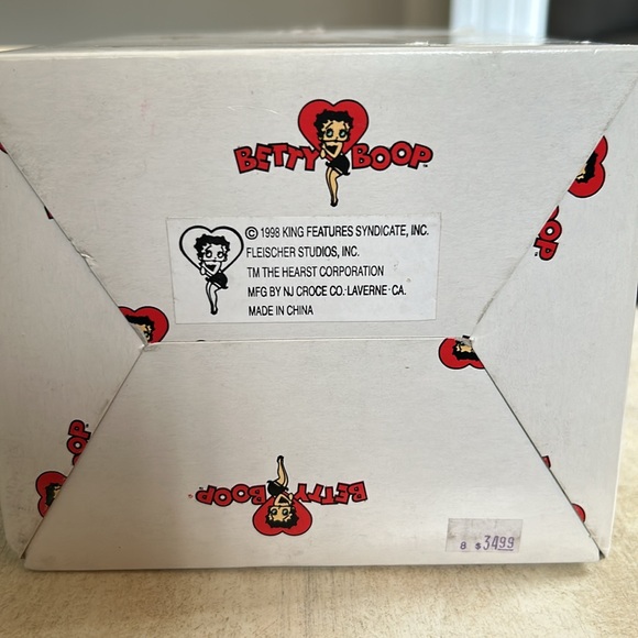 Betty Boop 1998  “Suzanna Betty” Figurine - Picture 10 of 10